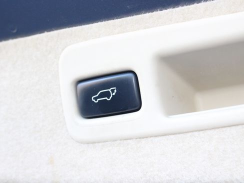 Used 2013 Lexus RX 450h image 32