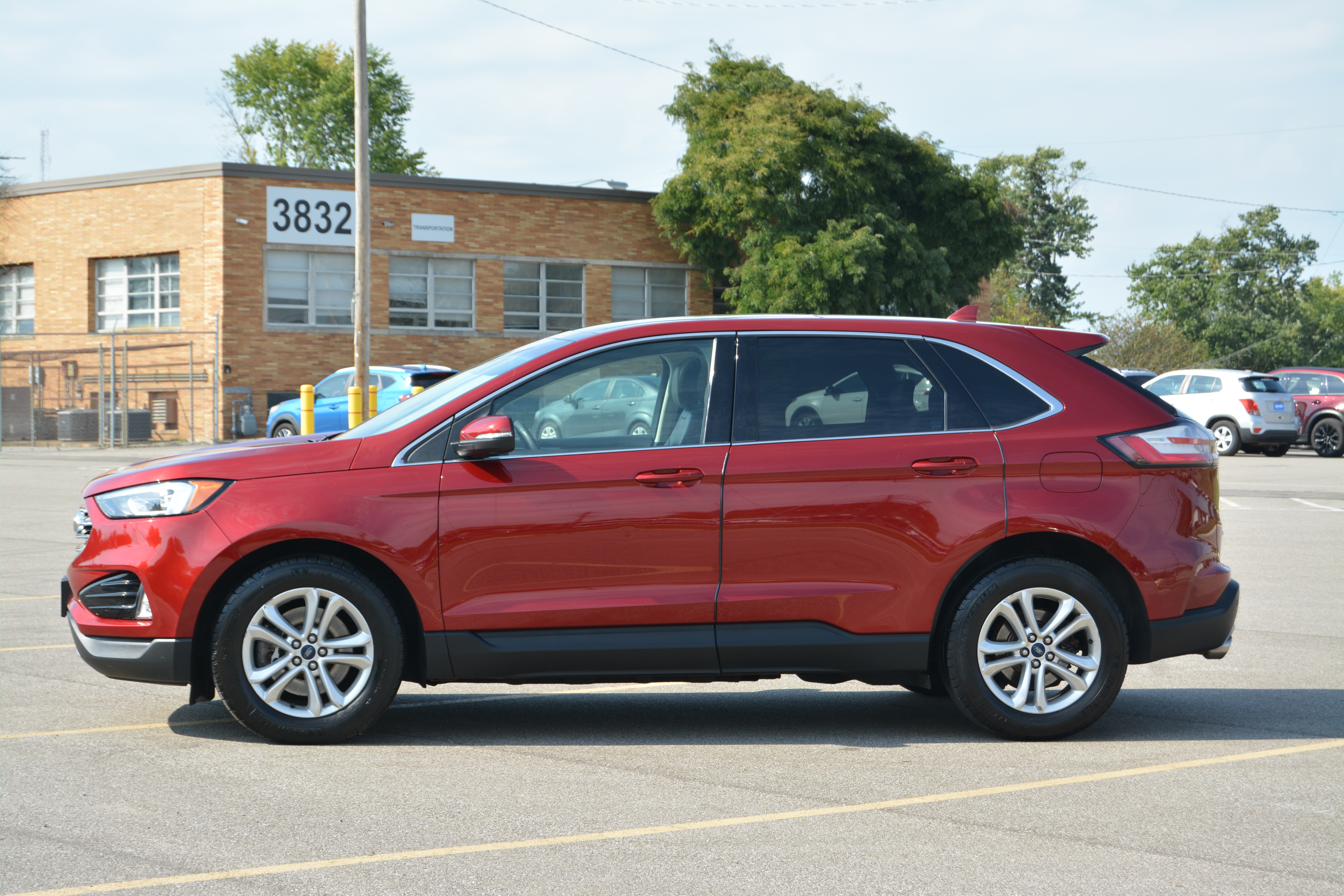 Used 2019 Ford Edge AWD SEL image 4