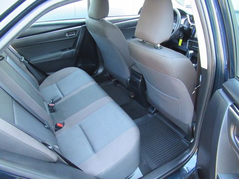 Used 2017 Toyota Corolla LE image 14