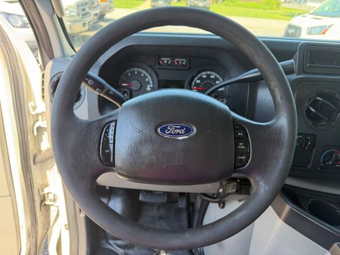 Used 2016 Ford E-350 and Econoline 350 Super Duty RWD image 14