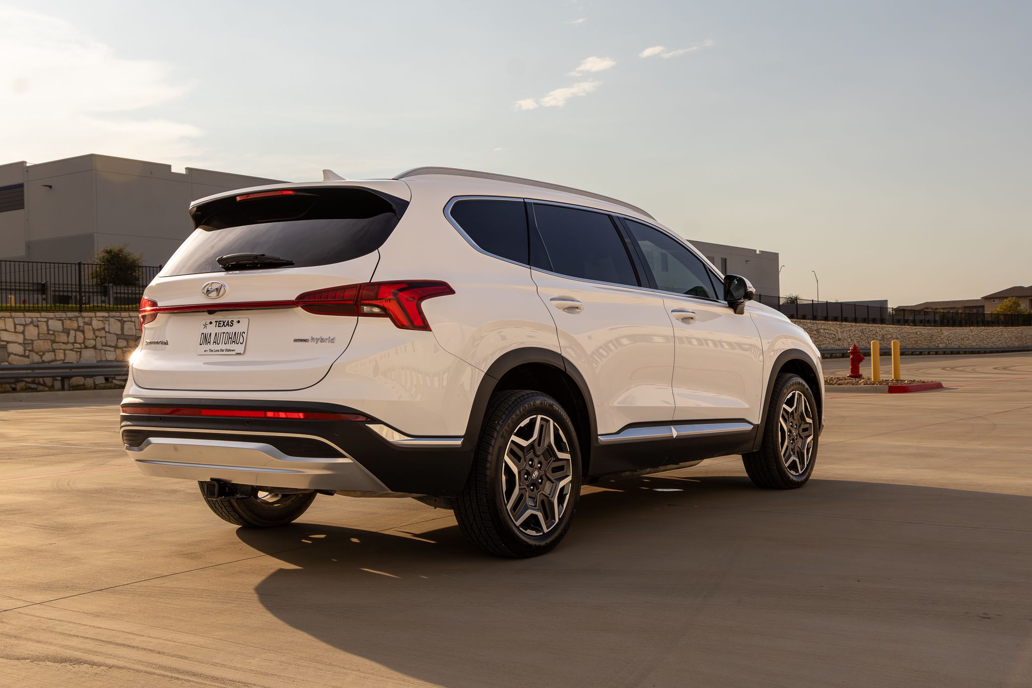 Used 2023 Hyundai Santa Fe AWD SEL Premium Hybrid image 7