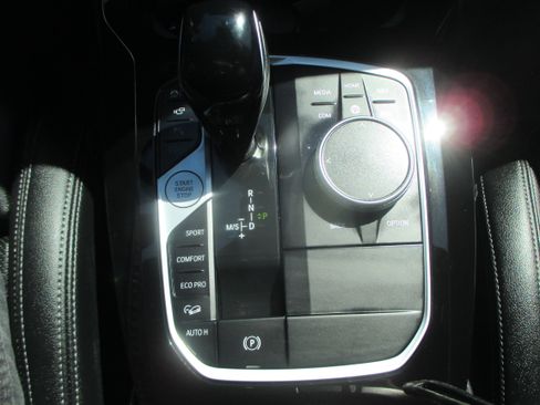 Used 2025 BMW X4 xDrive30i image 8