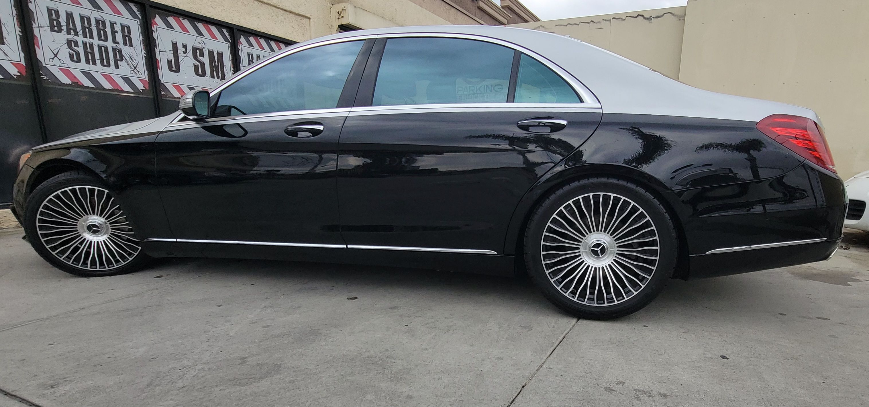 Used 2017 Mercedes-Benz S 550 4MATIC Sedan image 2