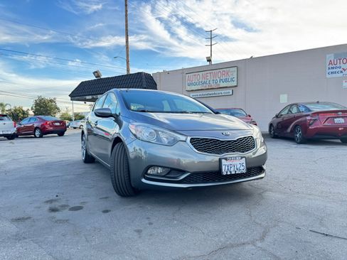 Used 2016 Kia Forte EX image 11