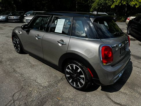 Used 2017 MINI Cooper S 4-Door Hardtop FWD image 3