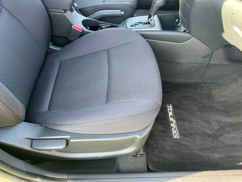 Used 2011 Hyundai Elantra Touring GLS FWD image 15