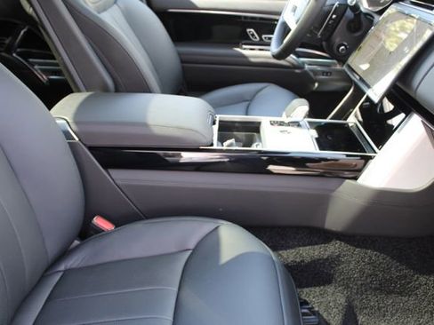 New 2025 Land Rover Range Rover Autobiography image 3