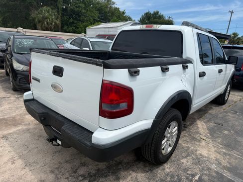 Used 2007 Ford Explorer Sport Trac 2WD XLT image 2