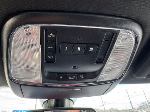 Used 2018 Dodge Durango GT image 23