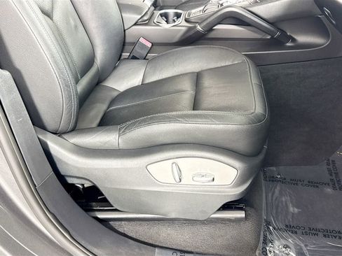 Used 2012 Porsche Cayenne image 34