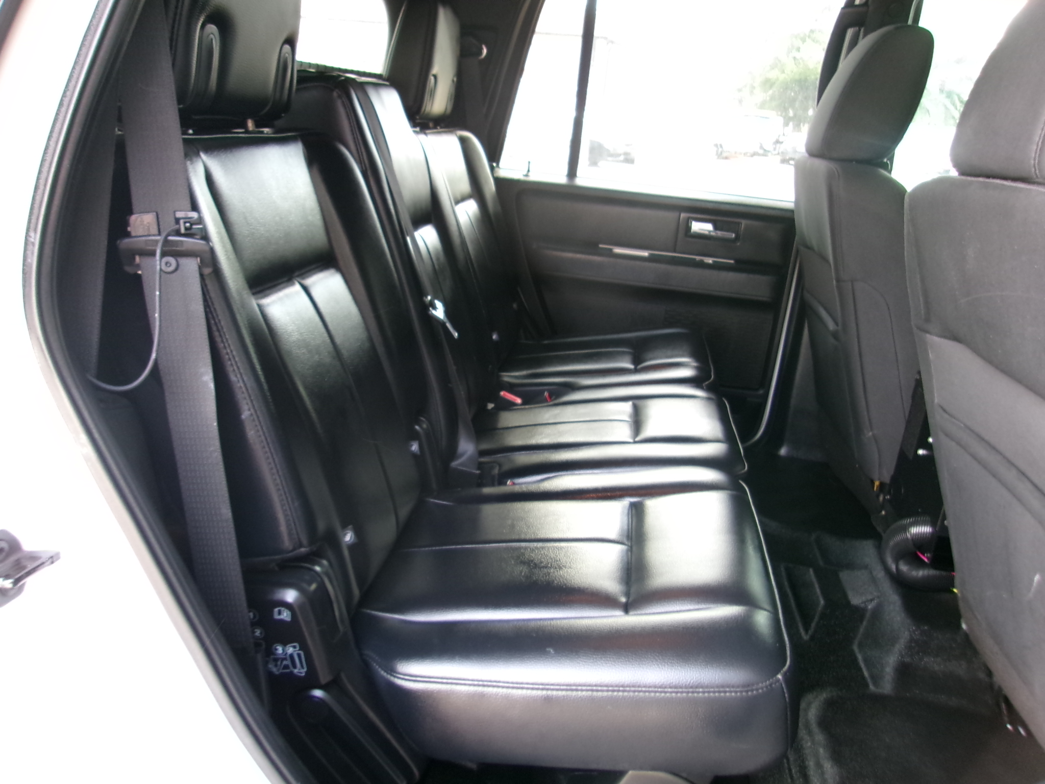 Used 2017 Ford Expedition 4WD XL image 6