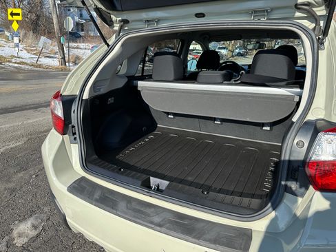 Used 2014 Subaru XV Crosstrek 2.0i Premium image 18