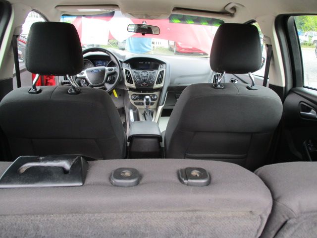 Used 2012 Ford Focus SEL Hatchback FWD image 46