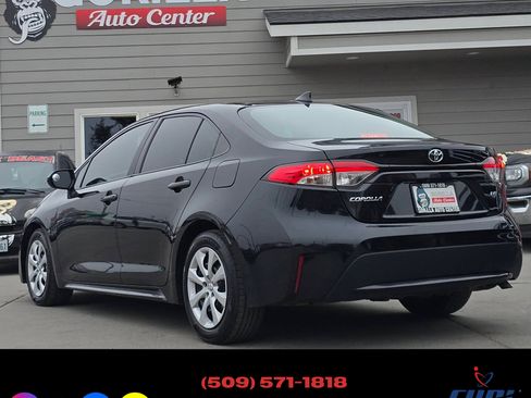Used 2022 Toyota Corolla LE image 5