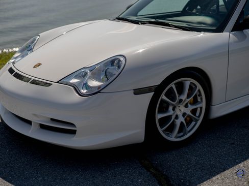 Used 2004 Porsche 911 GT3 Coupe RWD image 3