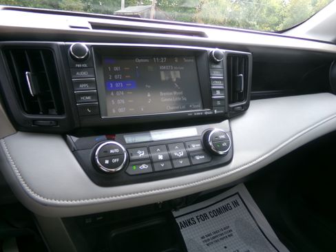 Used 2016 Toyota RAV4 XLE image 16