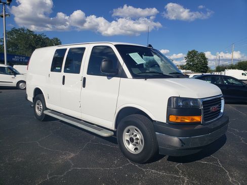 Used 2024 GMC Savana 2500 image 6