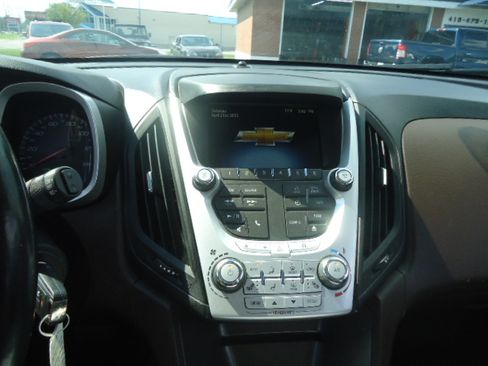 Used 2012 Chevrolet Equinox FWD LT w/ 2LT image 16
