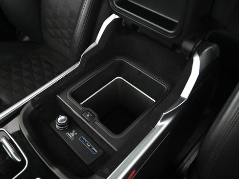 Used 2022 Land Rover Range Rover Sport SVR image 42