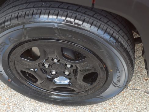 Used 2019 Jeep Renegade 4WD Sport image 25