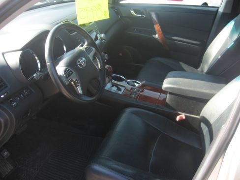 Used 2011 Toyota Highlander Limited image 7