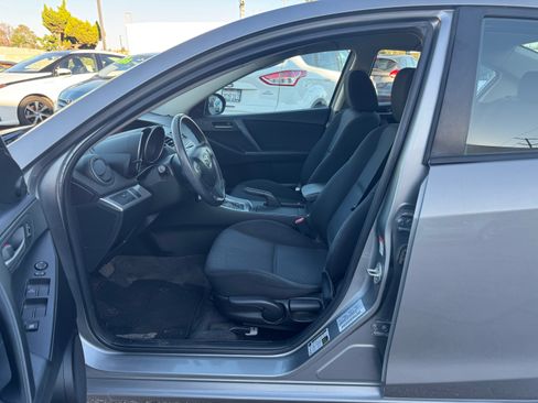 Used 2010 MAZDA MAZDA3 i Touring image 14