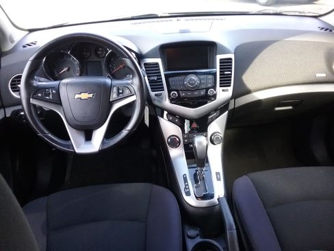 Used 2014 Chevrolet Cruze LT image 4