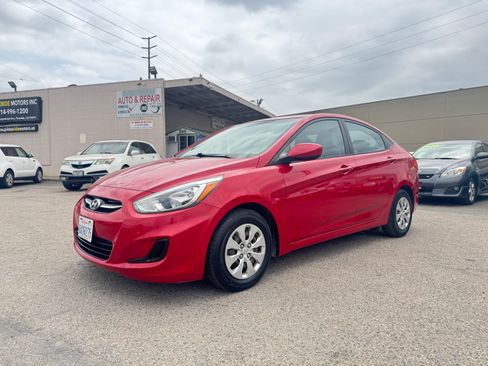 Used 2015 Hyundai Accent GLS Sedan FWD image 3