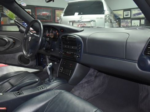 Used 2001 Porsche 911 Coupe RWD image 31