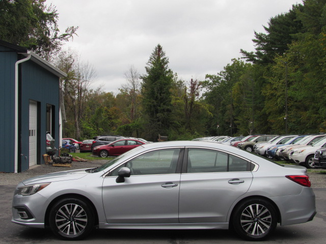 Used 2018 Subaru Legacy 2.5i Premium AWD/4WD image 4