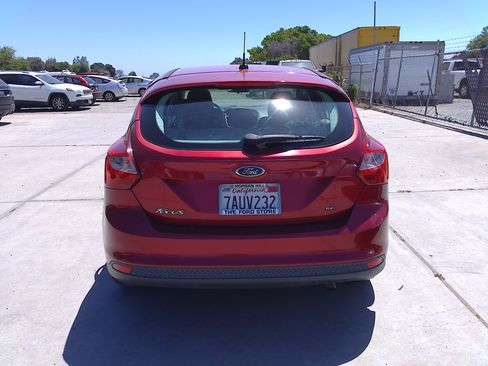 Used 2013 Ford Focus SE Hatchback FWD image 6