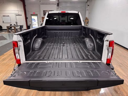 Used 2017 Ford F350 Lariat image 8