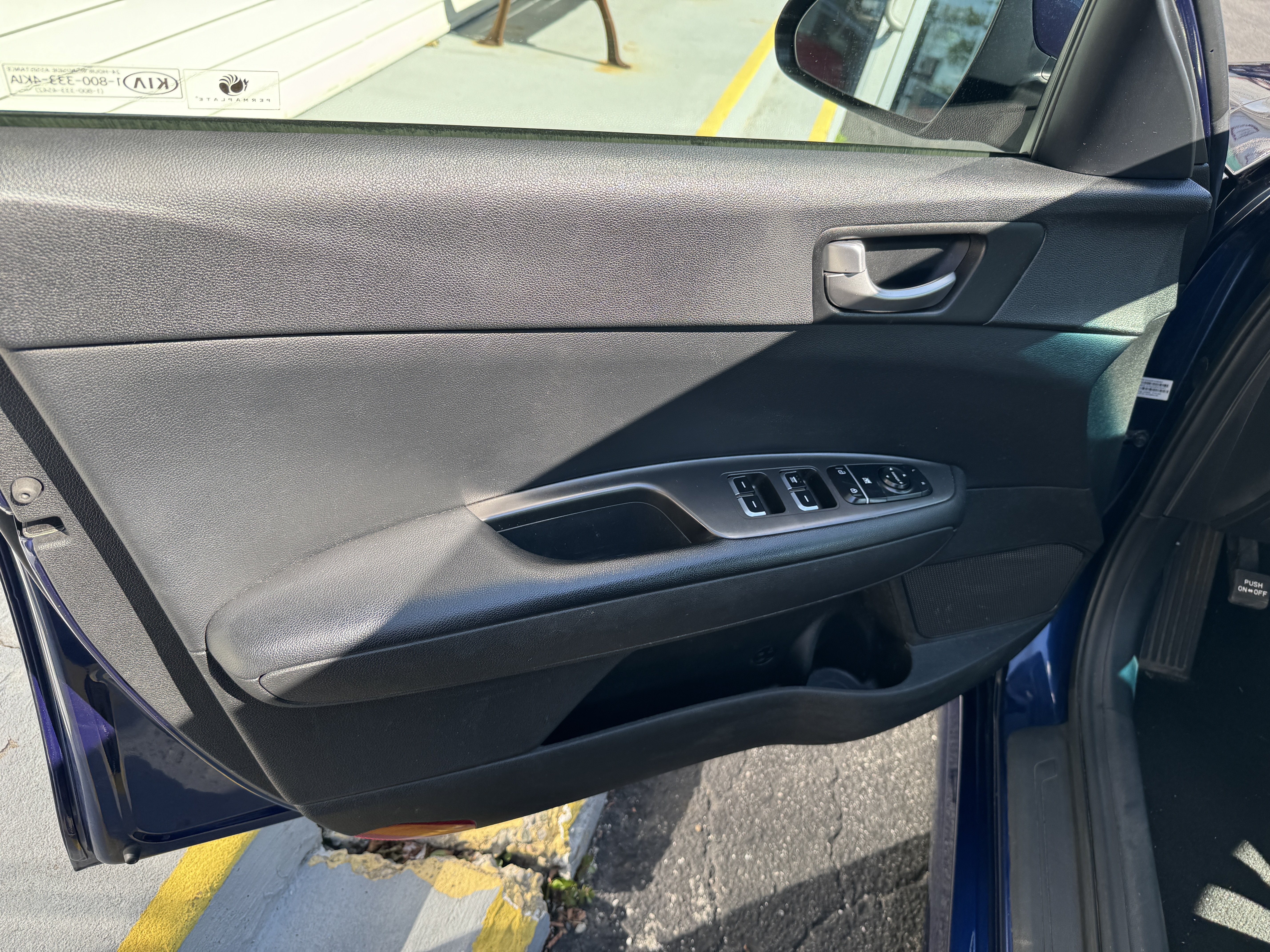Used 2019 Kia Optima LX w/ 17 ALLOY WHEELS PACKAGE FWD image 9
