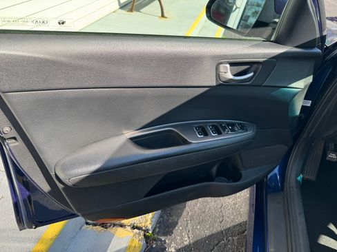 Used 2019 Kia Optima LX w/ 17 ALLOY WHEELS PACKAGE FWD image 9