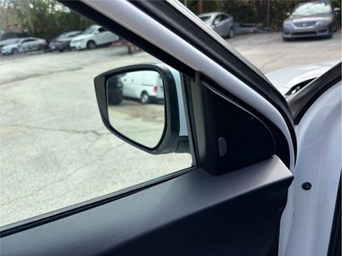 Used 2023 Nissan Kicks SV image 17