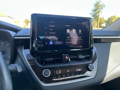 Used 2024 Toyota Corolla LE image 13