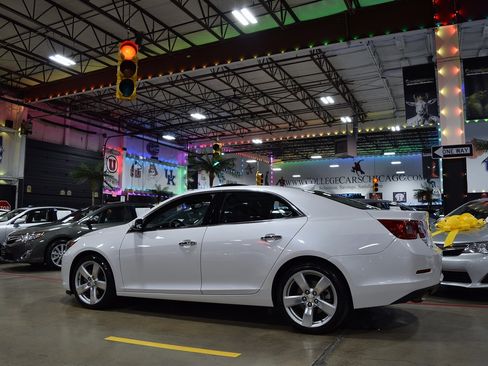 Used 2015 Chevrolet Malibu LTZ image 4