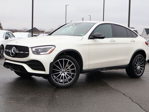 Used 2022 Mercedes-Benz GLC 300 image 2