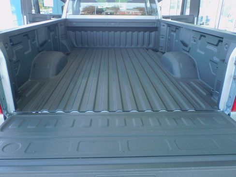 Used 2025 Chevrolet Silverado 2500 Custom image 16