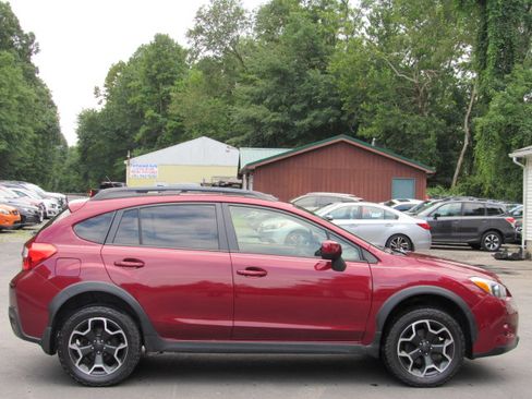 Used 2013 Subaru XV Crosstrek 2.0i Premium AWD/4WD image 11