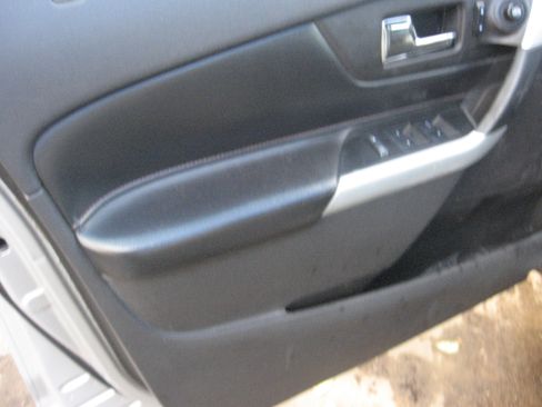 Used 2013 Ford Edge Limited image 8