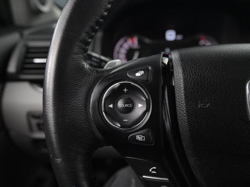 Used 2017 Honda Pilot Touring image 39