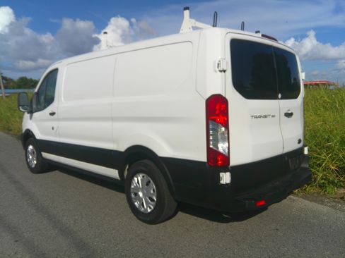 Used 2019 Ford Transit 150 XL image 15