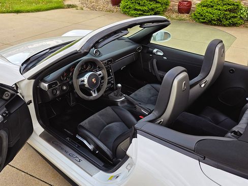 Used 2012 Porsche 911 Carrera GTS Cabriolet RWD image 41
