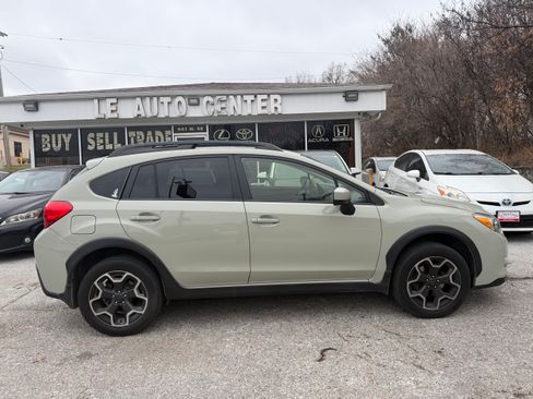 Used 2015 Subaru XV Crosstrek 2.0i Premium image 1