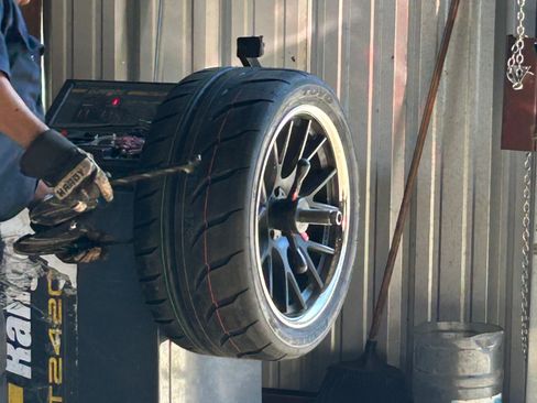 Used 2011 Ford Mustang GT Premium image 11