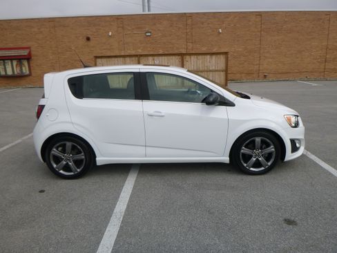 Used 2014 Chevrolet Sonic RS image 5
