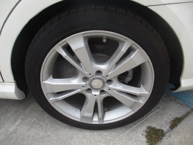 Used 2013 Mercedes-Benz E 350 4MATIC Sedan image 21
