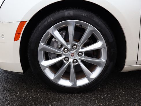 Used 2014 Cadillac XTS Luxury image 31