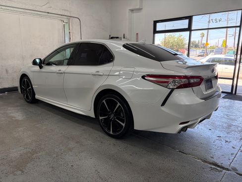 Used 2020 Toyota Camry XSE FWD image 7